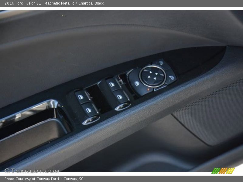 Magnetic Metallic / Charcoal Black 2016 Ford Fusion SE