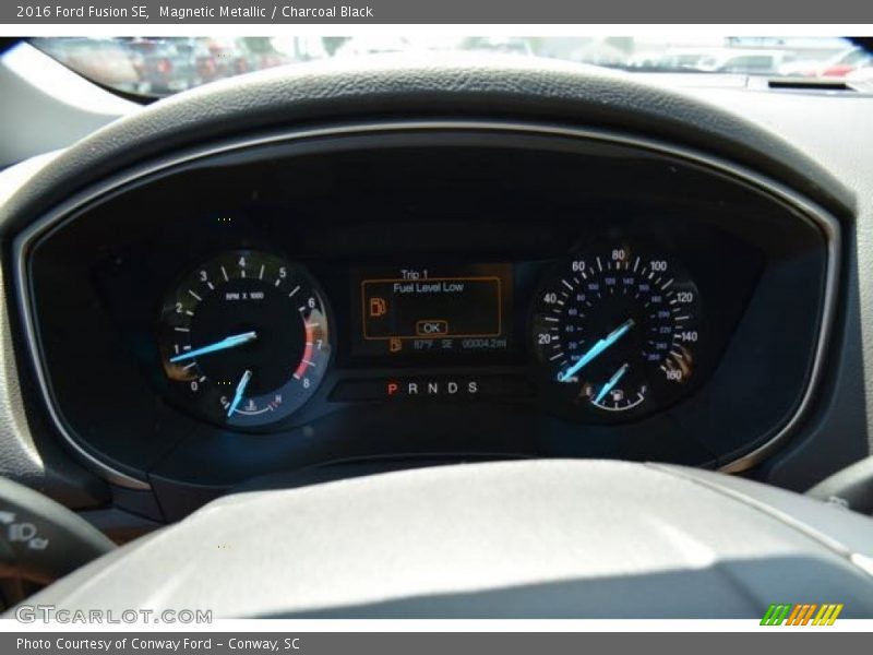 Magnetic Metallic / Charcoal Black 2016 Ford Fusion SE