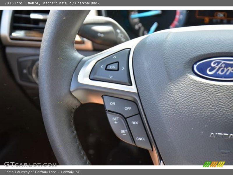 Magnetic Metallic / Charcoal Black 2016 Ford Fusion SE