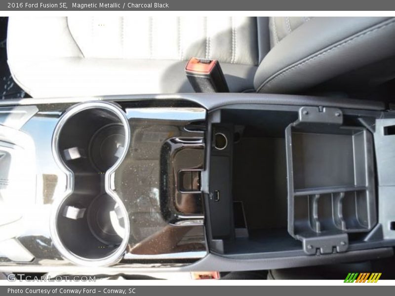 Magnetic Metallic / Charcoal Black 2016 Ford Fusion SE