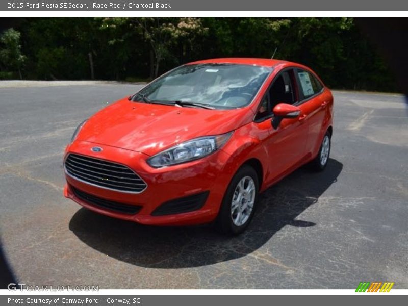 Race Red / Charcoal Black 2015 Ford Fiesta SE Sedan