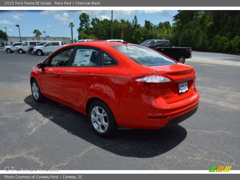 Race Red / Charcoal Black 2015 Ford Fiesta SE Sedan