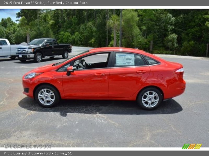 Race Red / Charcoal Black 2015 Ford Fiesta SE Sedan