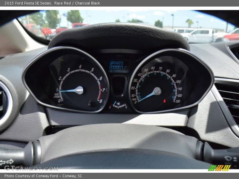 Race Red / Charcoal Black 2015 Ford Fiesta SE Sedan