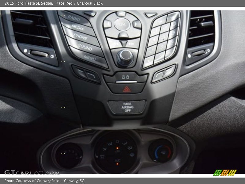 Race Red / Charcoal Black 2015 Ford Fiesta SE Sedan