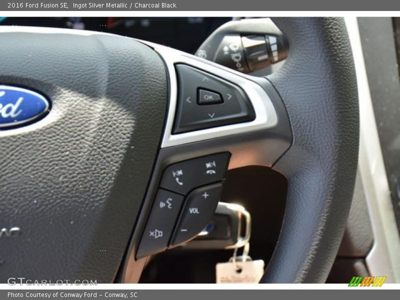 Ingot Silver Metallic / Charcoal Black 2016 Ford Fusion SE