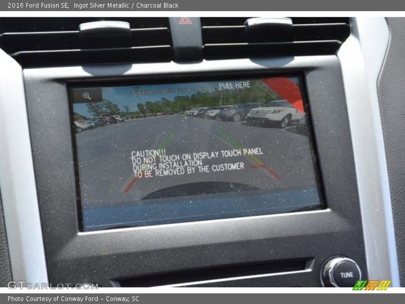 Ingot Silver Metallic / Charcoal Black 2016 Ford Fusion SE
