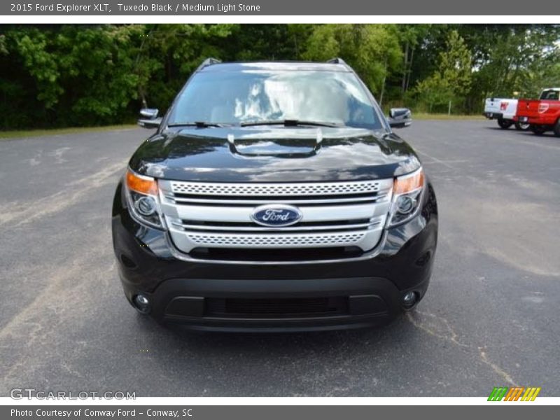 Tuxedo Black / Medium Light Stone 2015 Ford Explorer XLT