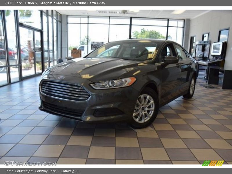 Magnetic Metallic / Medium Earth Gray 2016 Ford Fusion S