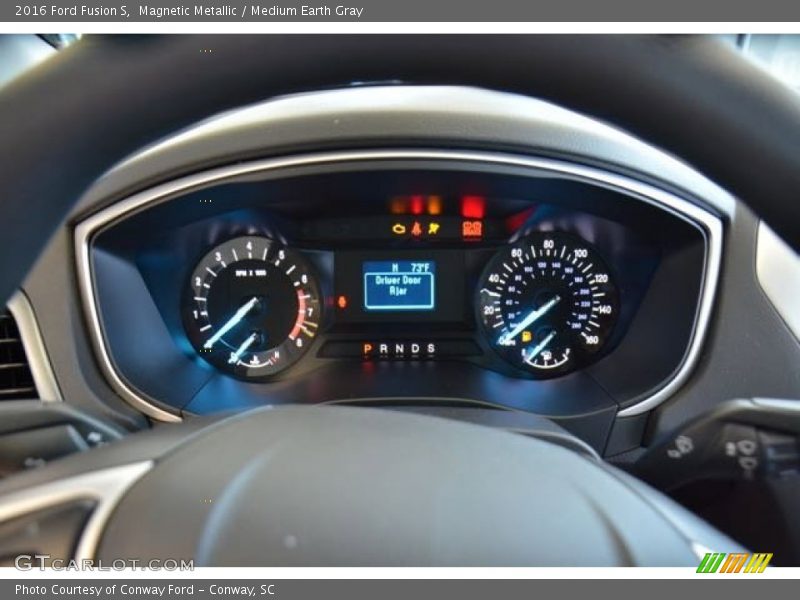 Magnetic Metallic / Medium Earth Gray 2016 Ford Fusion S