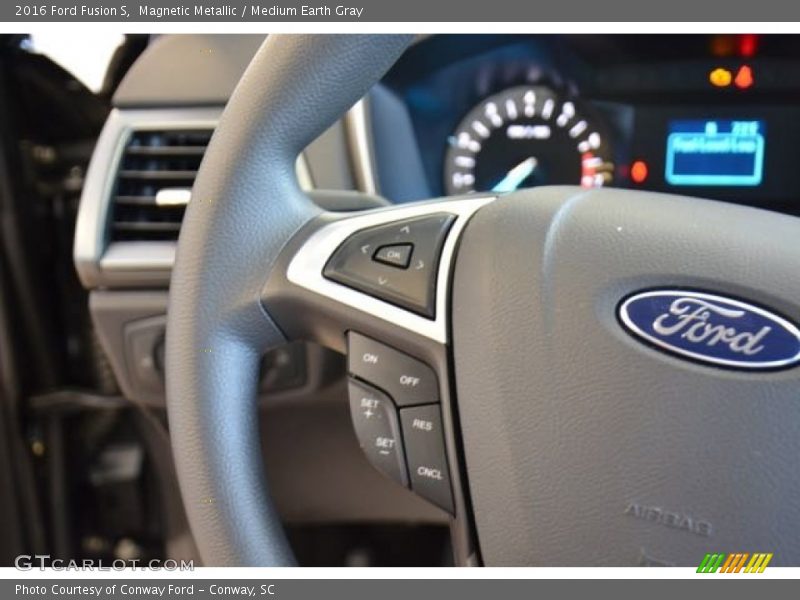 Magnetic Metallic / Medium Earth Gray 2016 Ford Fusion S