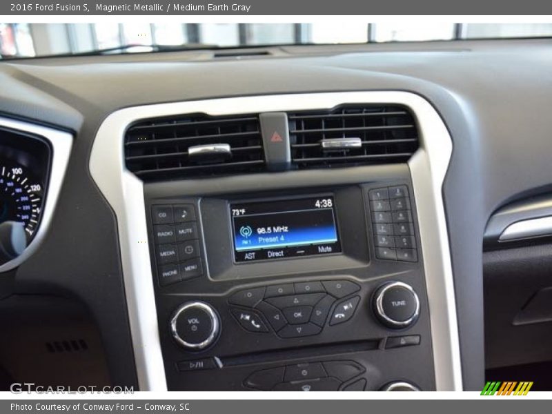 Magnetic Metallic / Medium Earth Gray 2016 Ford Fusion S