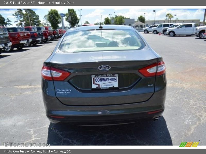 Magnetic Metallic / Dune 2015 Ford Fusion SE