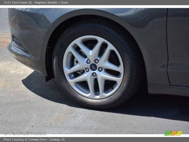 Magnetic Metallic / Dune 2015 Ford Fusion SE