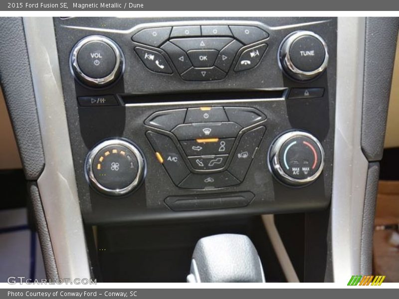 Magnetic Metallic / Dune 2015 Ford Fusion SE