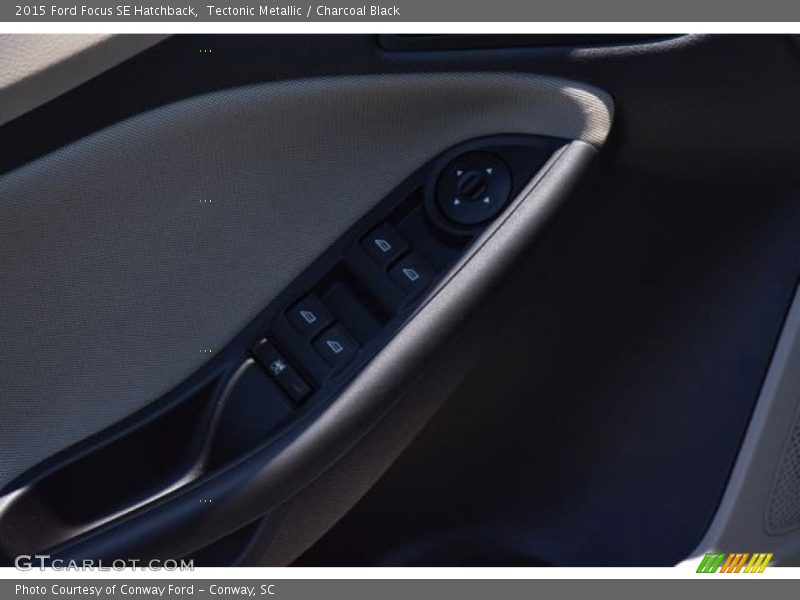 Tectonic Metallic / Charcoal Black 2015 Ford Focus SE Hatchback