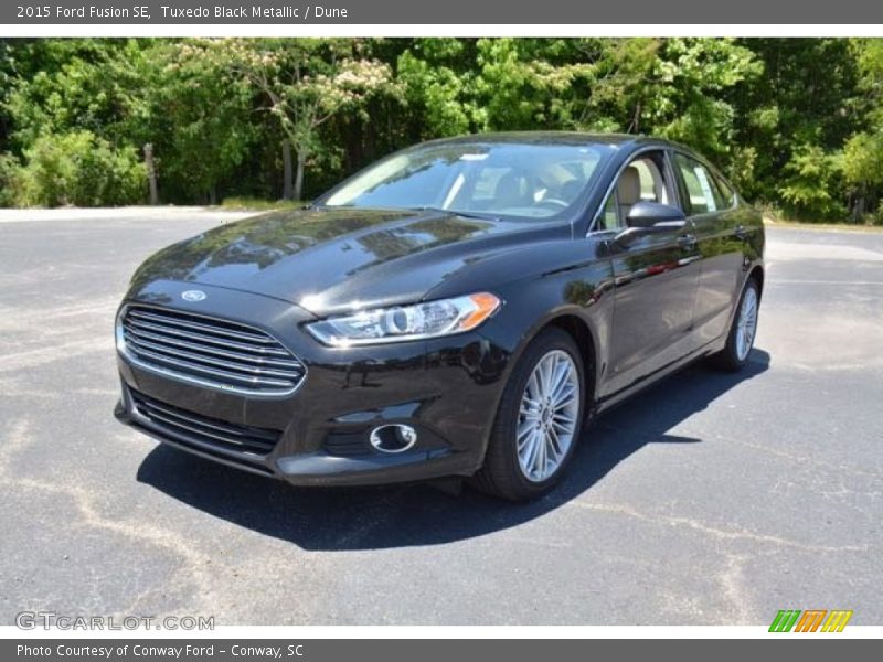 Tuxedo Black Metallic / Dune 2015 Ford Fusion SE