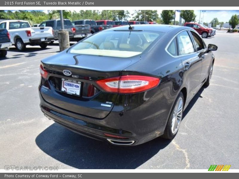 Tuxedo Black Metallic / Dune 2015 Ford Fusion SE