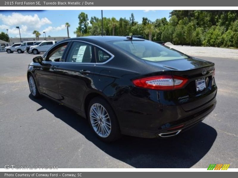 Tuxedo Black Metallic / Dune 2015 Ford Fusion SE