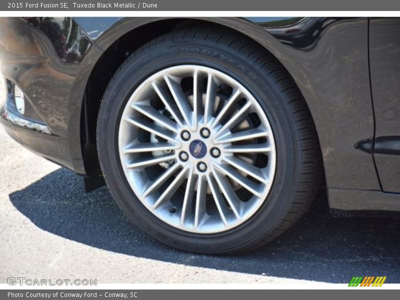 Tuxedo Black Metallic / Dune 2015 Ford Fusion SE