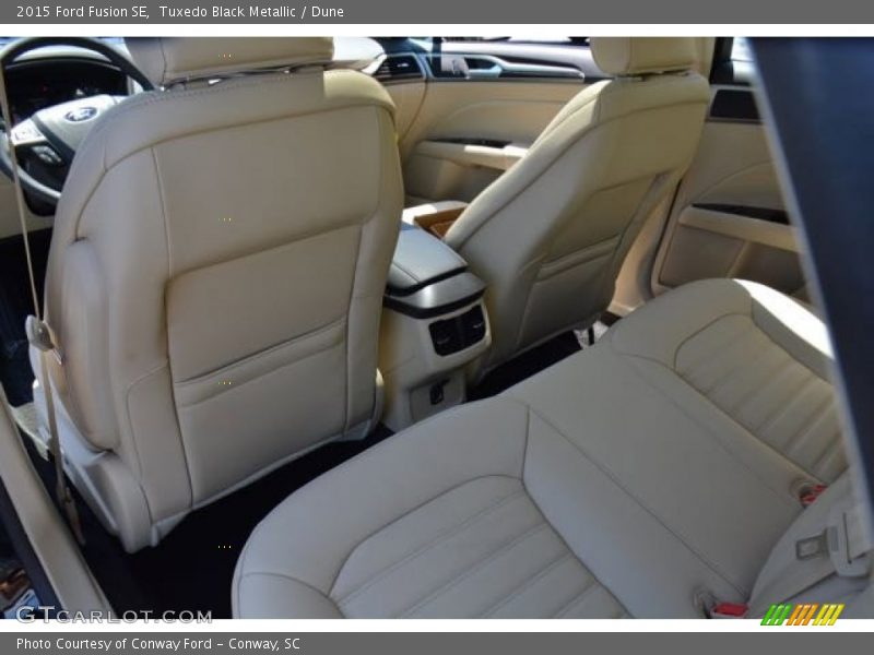 Tuxedo Black Metallic / Dune 2015 Ford Fusion SE