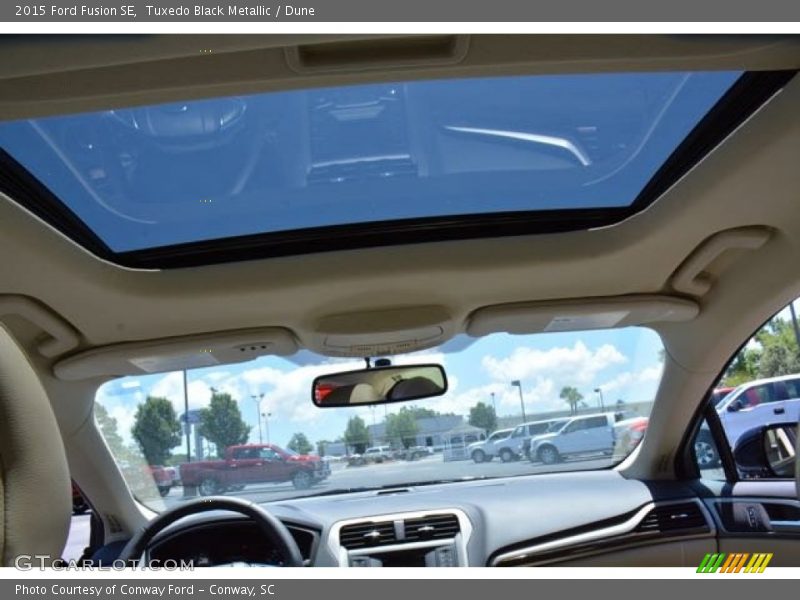 Tuxedo Black Metallic / Dune 2015 Ford Fusion SE