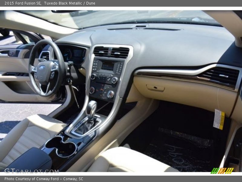Tuxedo Black Metallic / Dune 2015 Ford Fusion SE