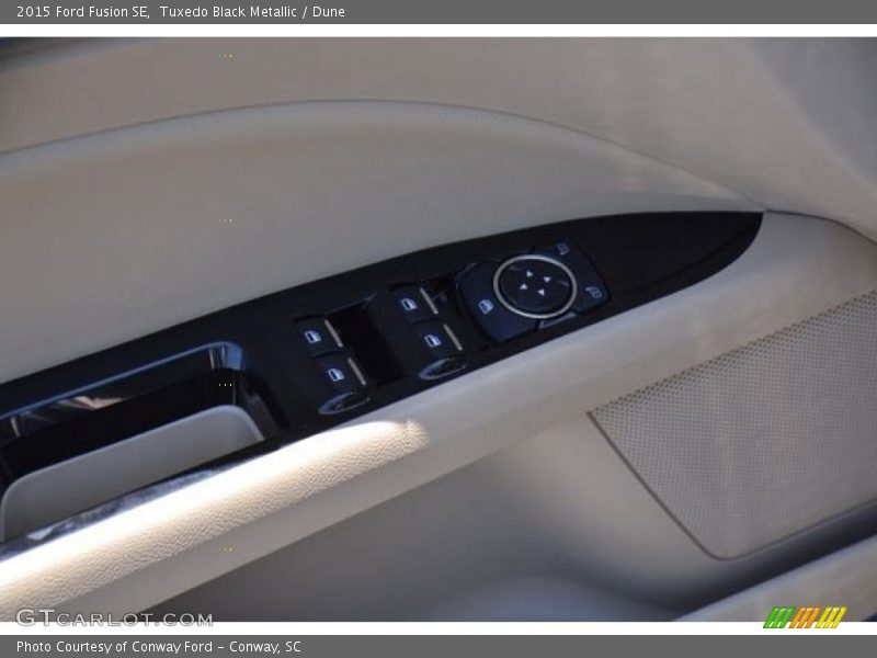 Tuxedo Black Metallic / Dune 2015 Ford Fusion SE