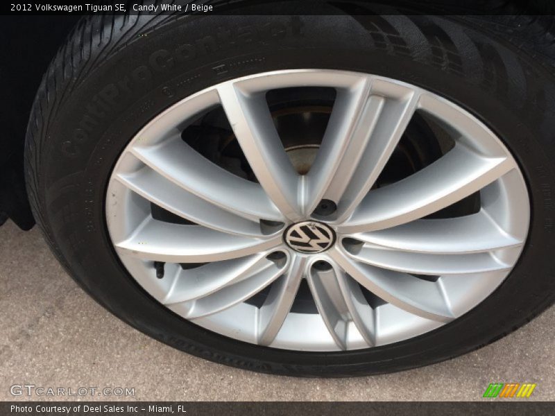 Candy White / Beige 2012 Volkswagen Tiguan SE