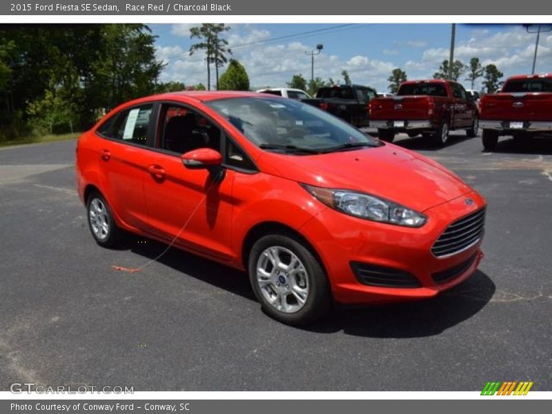 Race Red / Charcoal Black 2015 Ford Fiesta SE Sedan