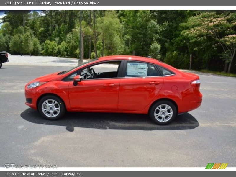 Race Red / Charcoal Black 2015 Ford Fiesta SE Sedan