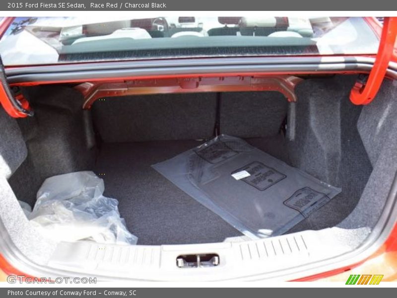 Race Red / Charcoal Black 2015 Ford Fiesta SE Sedan