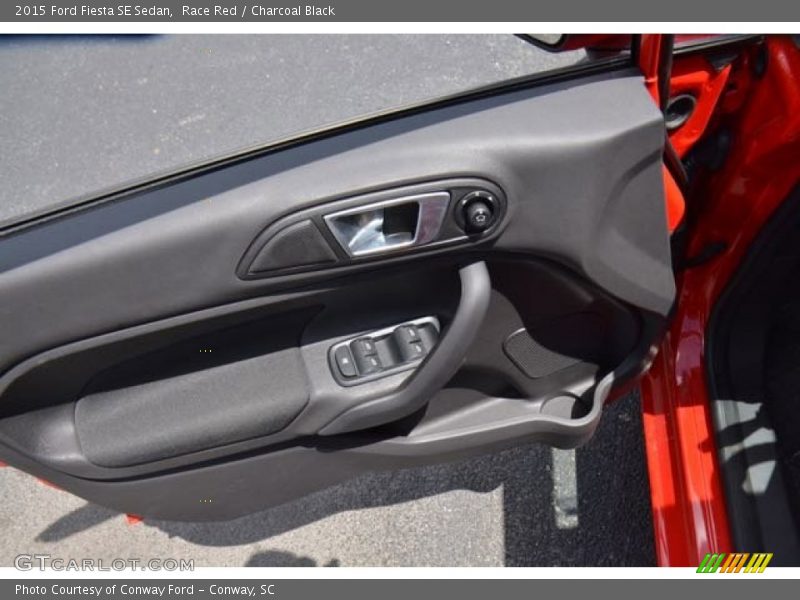 Race Red / Charcoal Black 2015 Ford Fiesta SE Sedan