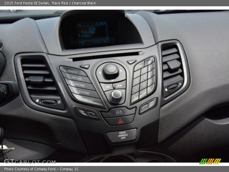 Race Red / Charcoal Black 2015 Ford Fiesta SE Sedan