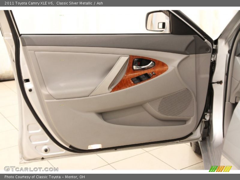 Classic Silver Metallic / Ash 2011 Toyota Camry XLE V6