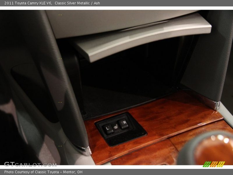 Classic Silver Metallic / Ash 2011 Toyota Camry XLE V6