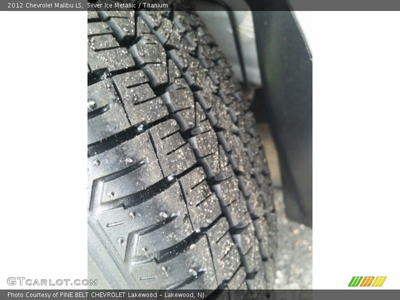 Silver Ice Metallic / Titanium 2012 Chevrolet Malibu LS