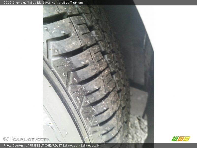 Silver Ice Metallic / Titanium 2012 Chevrolet Malibu LS