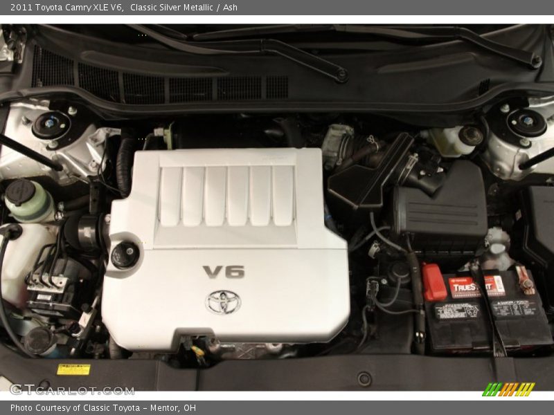 Classic Silver Metallic / Ash 2011 Toyota Camry XLE V6