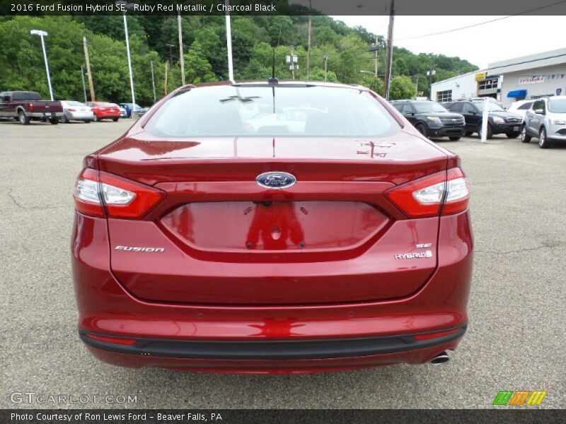 Ruby Red Metallic / Charcoal Black 2016 Ford Fusion Hybrid SE