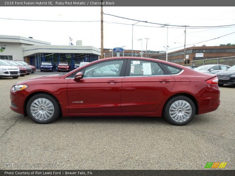 Ruby Red Metallic / Charcoal Black 2016 Ford Fusion Hybrid SE