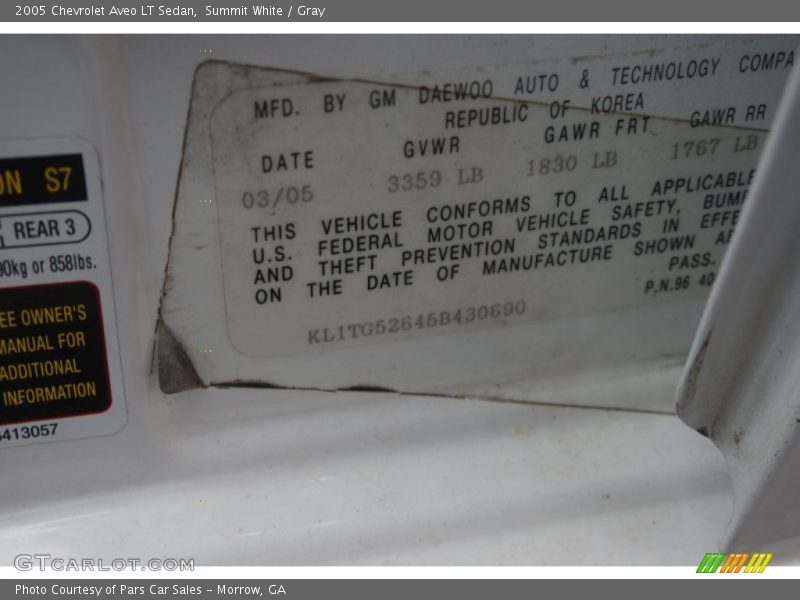 Summit White / Gray 2005 Chevrolet Aveo LT Sedan