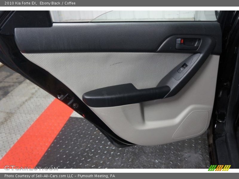 Ebony Black / Coffee 2010 Kia Forte EX