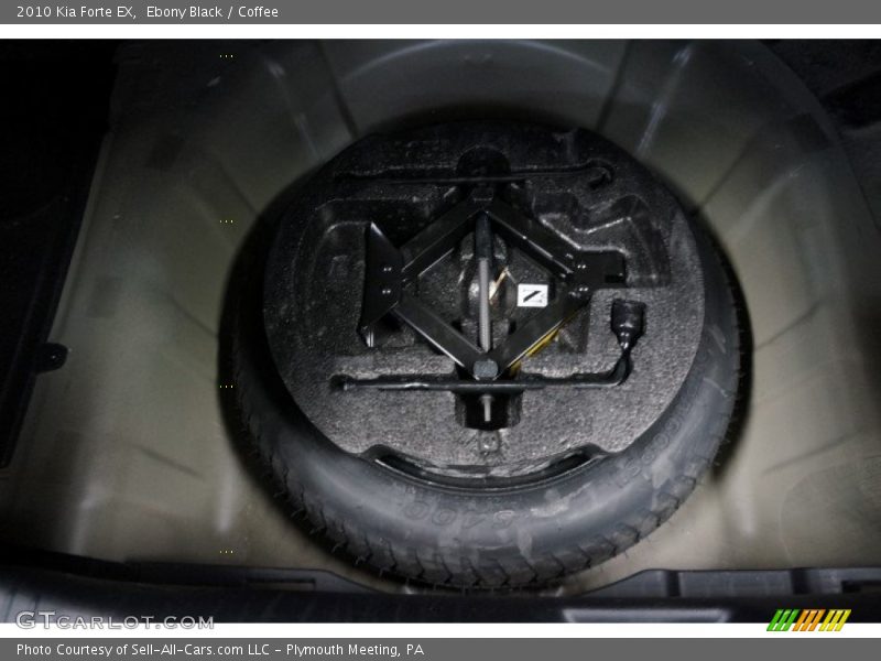 Ebony Black / Coffee 2010 Kia Forte EX