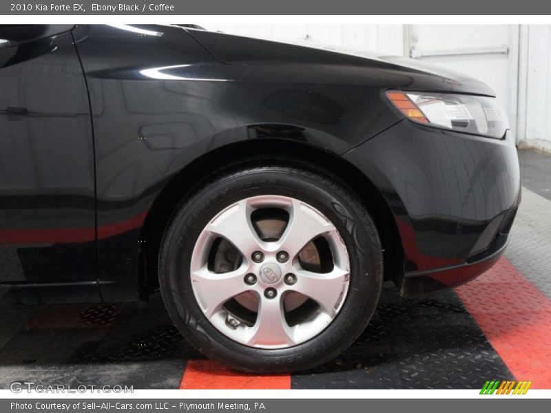 Ebony Black / Coffee 2010 Kia Forte EX
