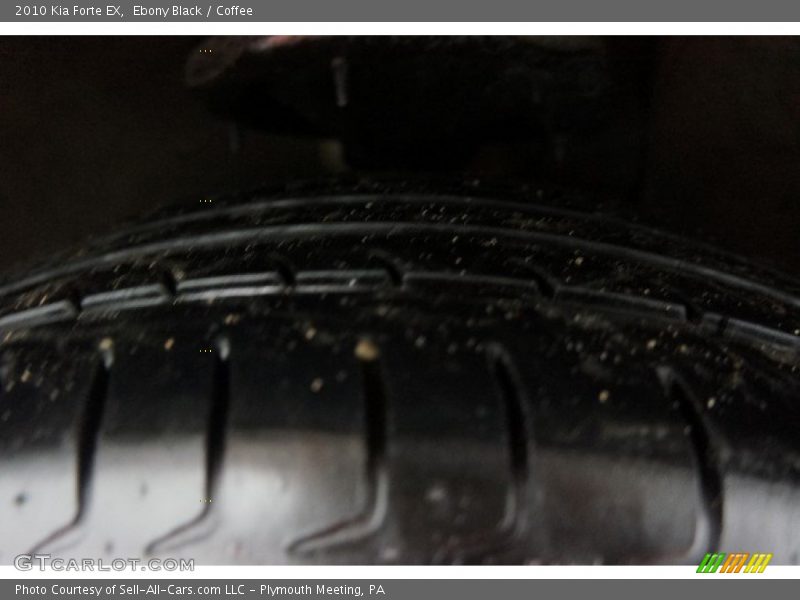 Ebony Black / Coffee 2010 Kia Forte EX