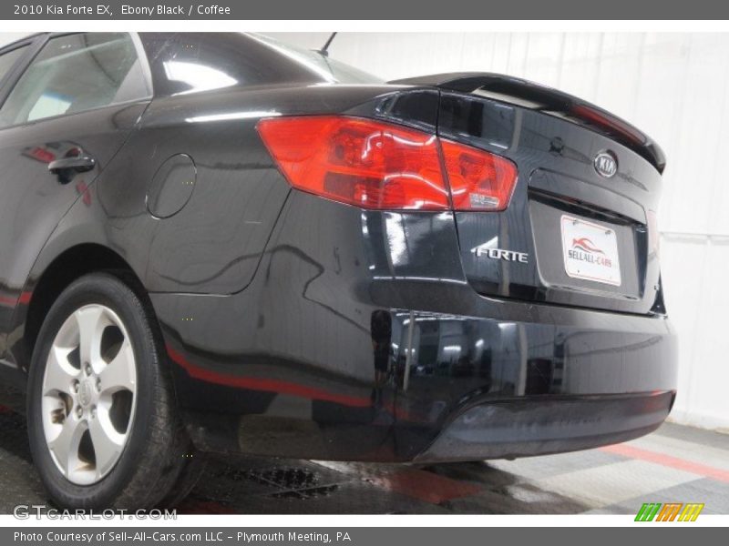 Ebony Black / Coffee 2010 Kia Forte EX