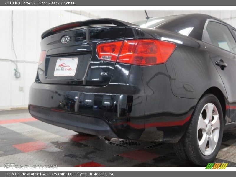 Ebony Black / Coffee 2010 Kia Forte EX