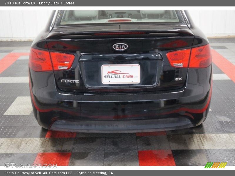 Ebony Black / Coffee 2010 Kia Forte EX