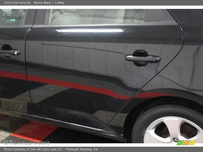 Ebony Black / Coffee 2010 Kia Forte EX